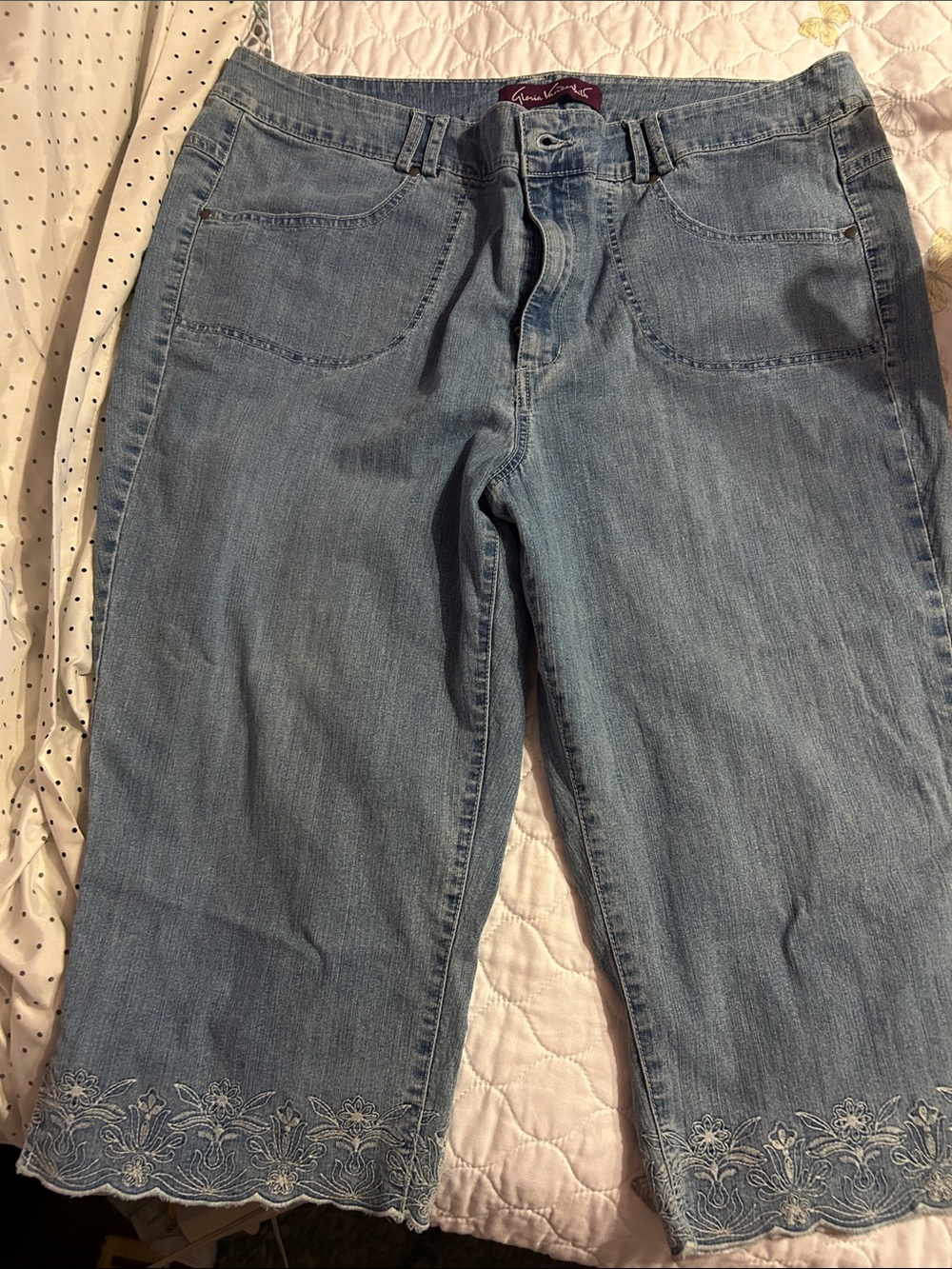 Gloria Vanderbilt Worn-In Light Blue Embroidered Hem Women's Jeans